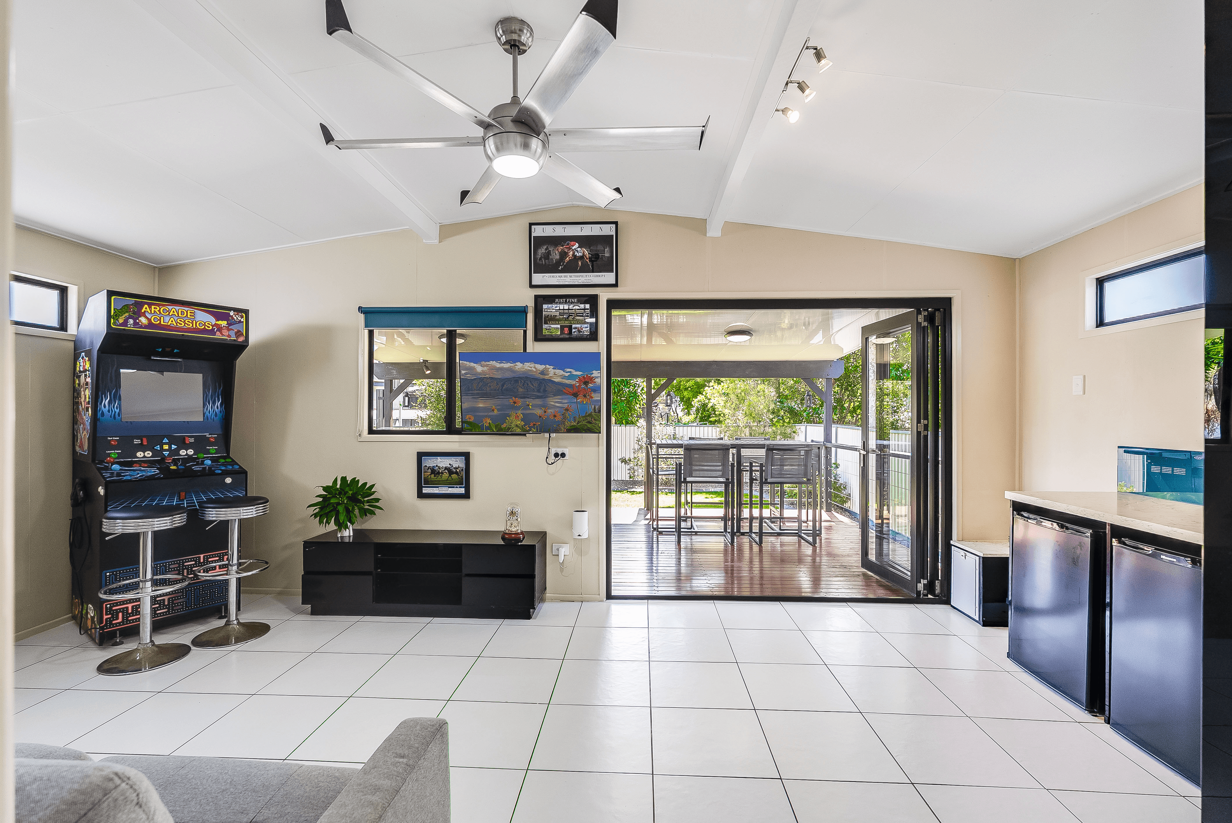 33 Maine Terrace, Deception Bay, QLD 4508