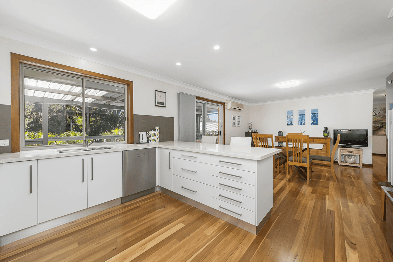 83 Yarranabee Road, PORT MACQUARIE, NSW 2444