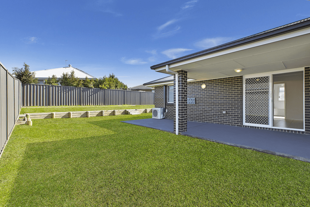 28 Rein Drive, Wadalba, NSW 2259