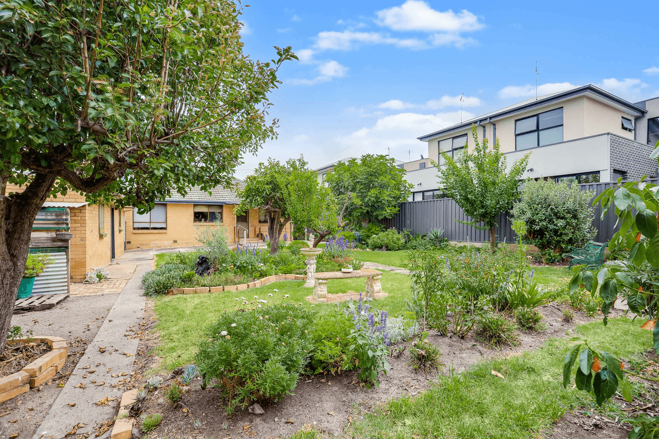 324 Waterloo Road, GLENROY, VIC 3046