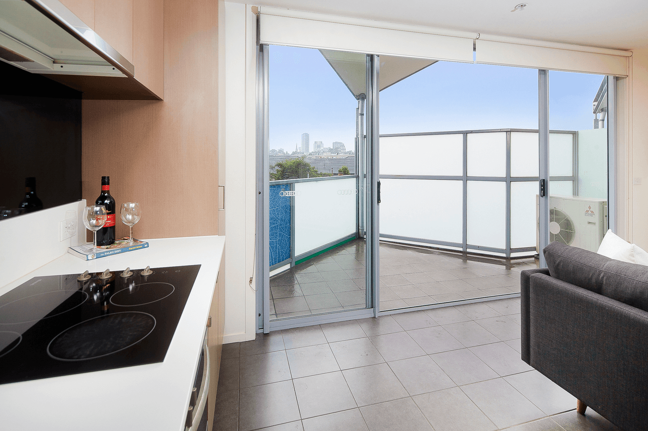 303/182 Barkly Street, ST KILDA, VIC 3182