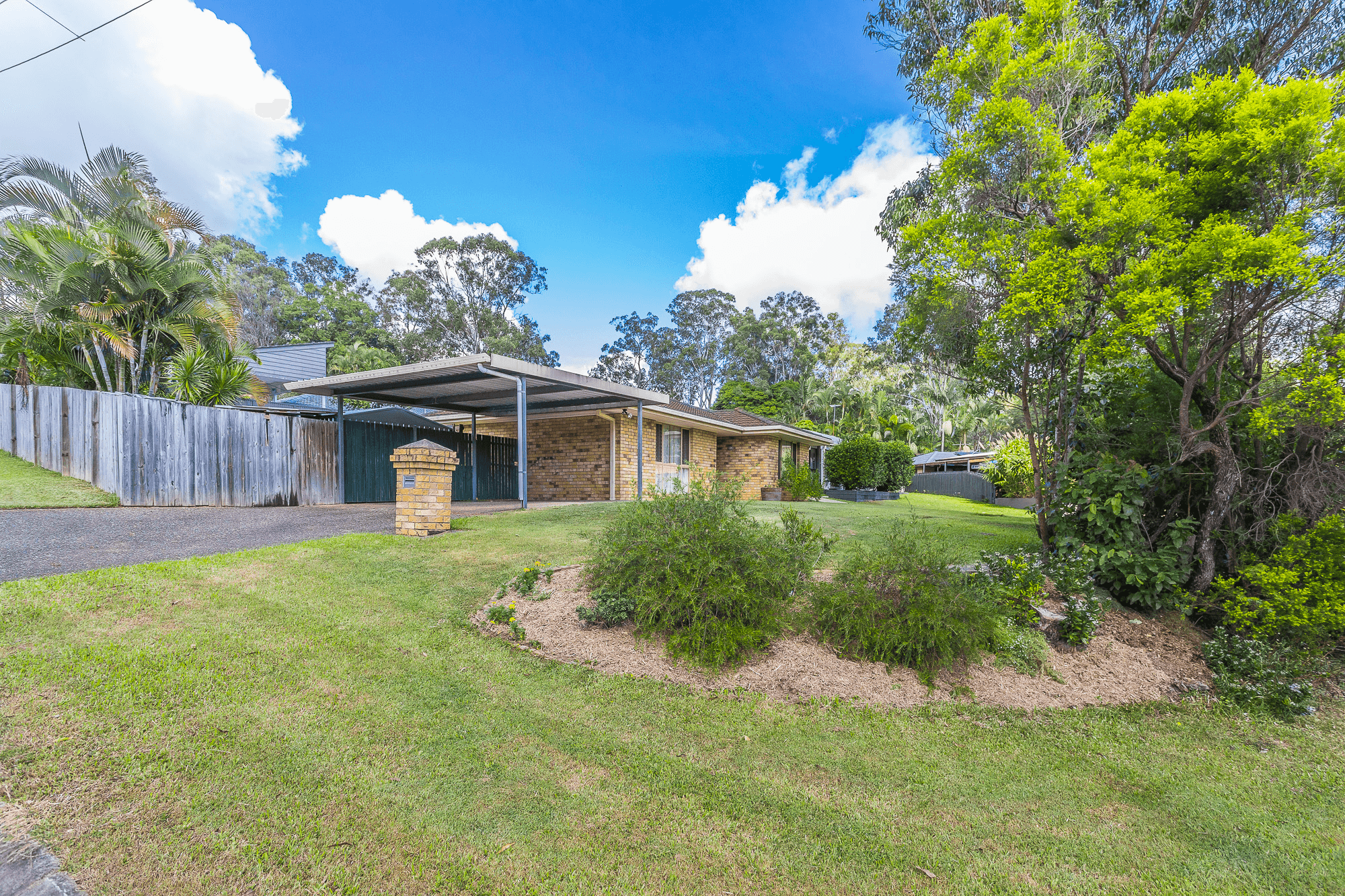 1 Cambral Court, PETRIE, QLD 4502