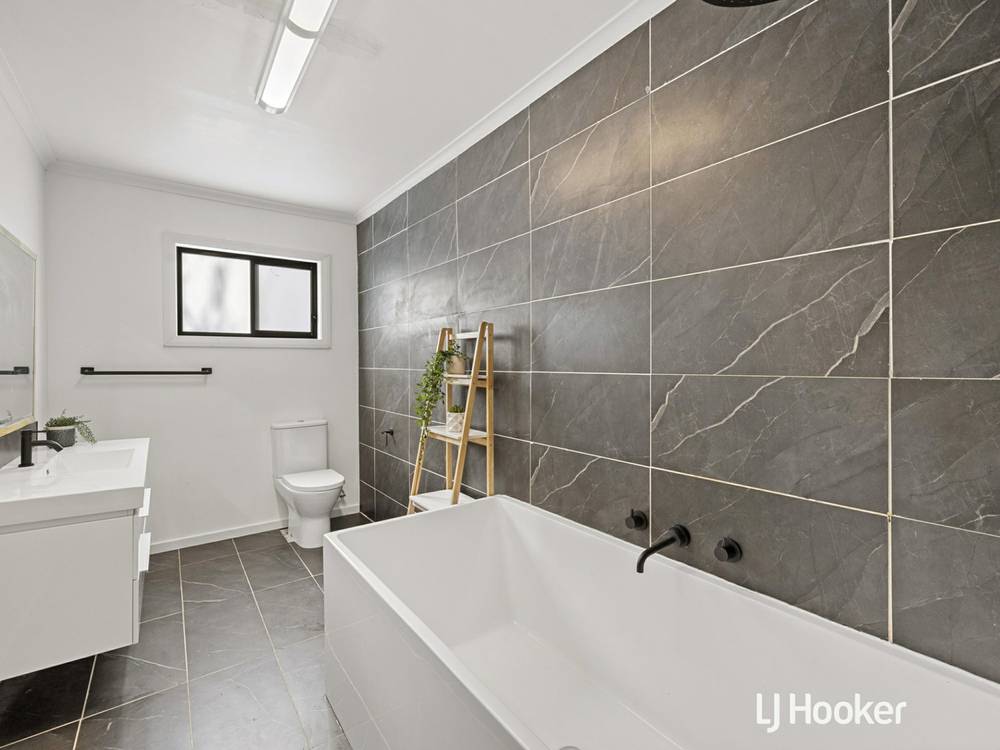 28 Stewart Street, GRANTVILLE, VIC 3984