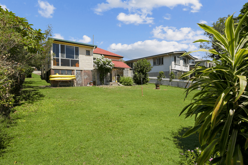 31 Curve Avenue, WYNNUM, QLD 4178