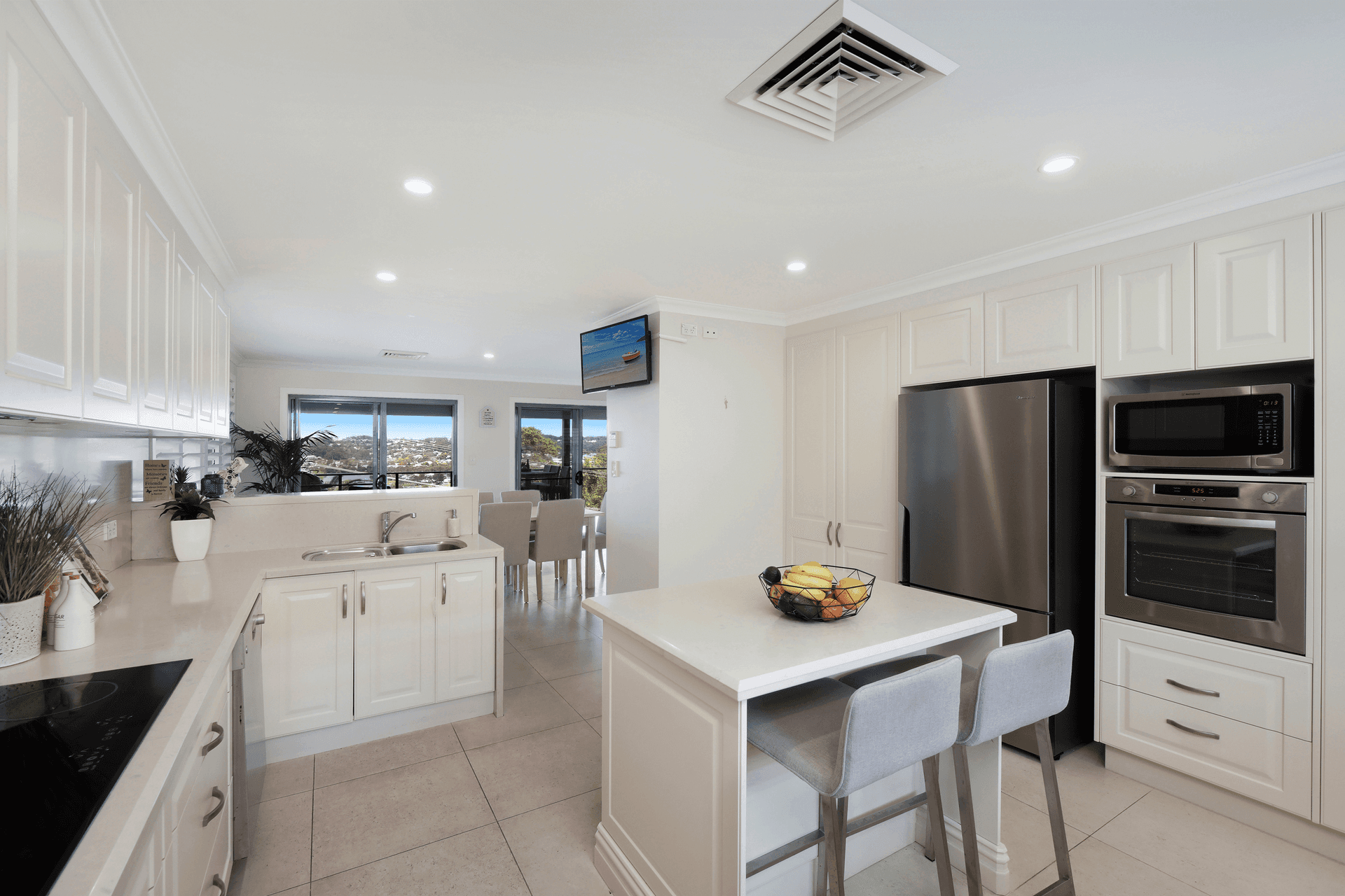 44 McGee Avenue, Wamberal, NSW 2260