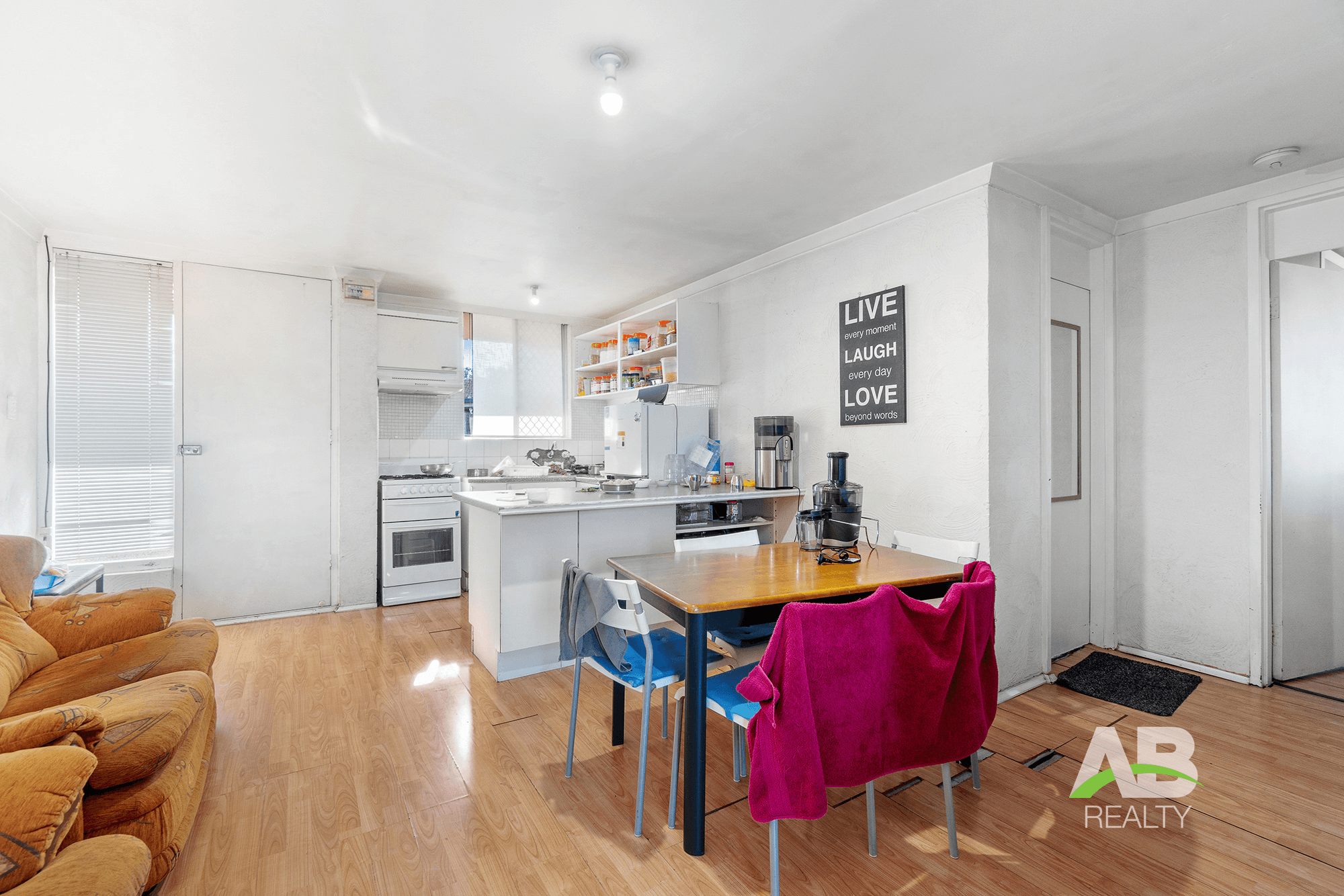 27B/49 Herdsman Parade, WEMBLEY, WA 6014