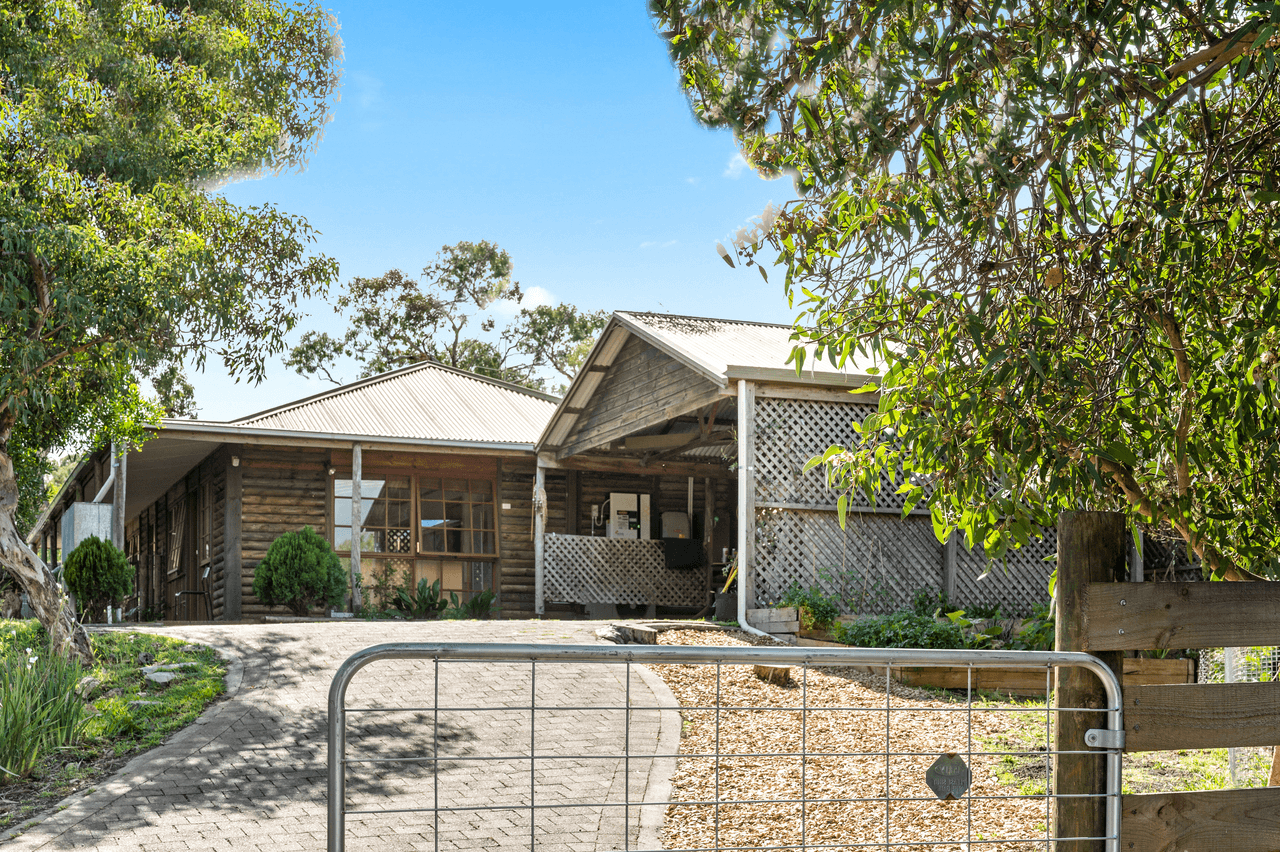 18 Altman Avenue, VICTOR HARBOR, SA 5211