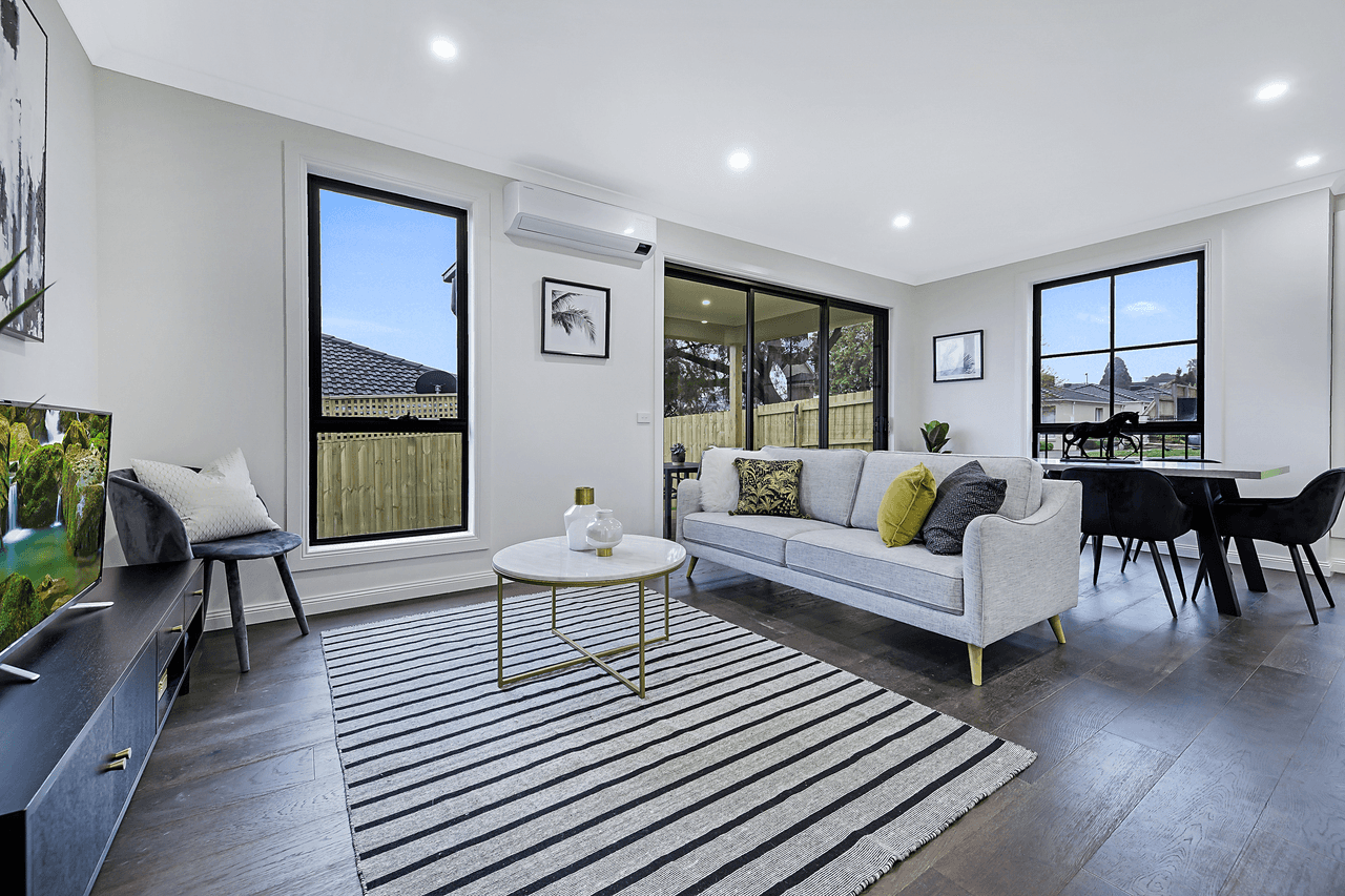 1/3 Adrienne Crescent, MOUNT WAVERLEY, VIC 3149