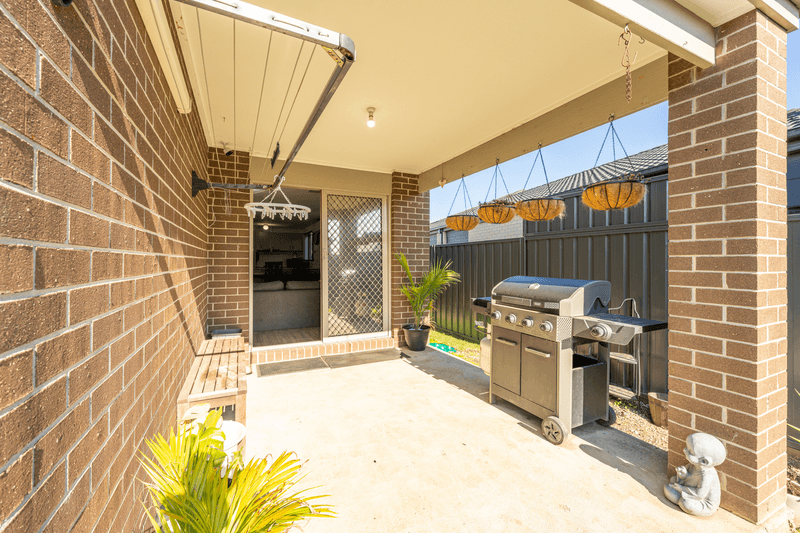 7 Genevieve Circuit, CRANBOURNE EAST, VIC 3977