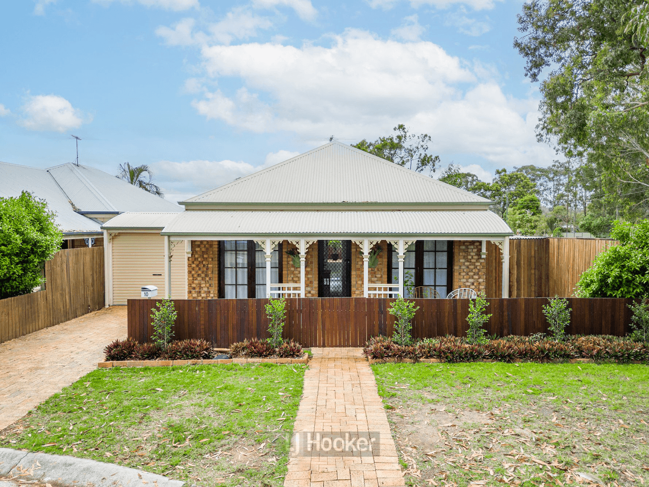 10 Belvedere Close, FOREST LAKE, QLD 4078