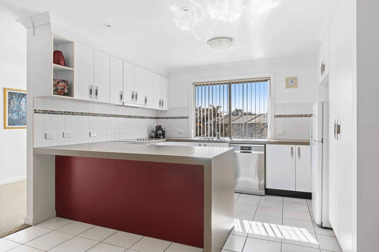 11/2162 George Bass Drive, TOMAKIN, NSW 2537