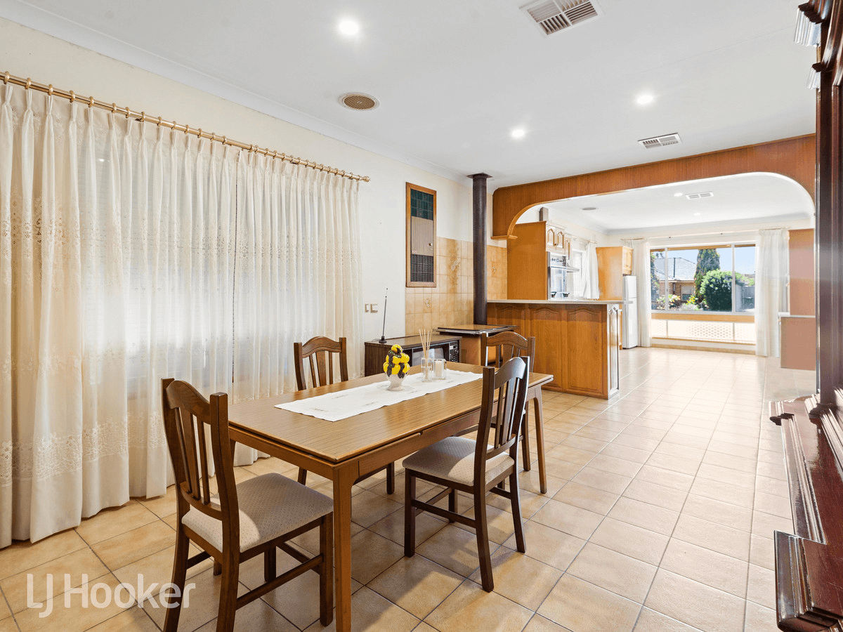 10 Markwick Crescent, CAMPBELLTOWN, SA 5074