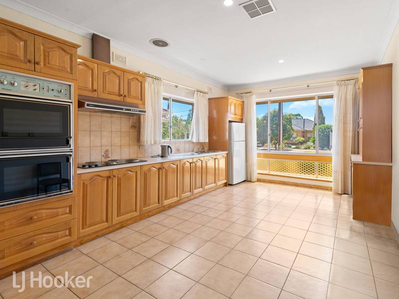 10 Markwick Crescent, CAMPBELLTOWN, SA 5074