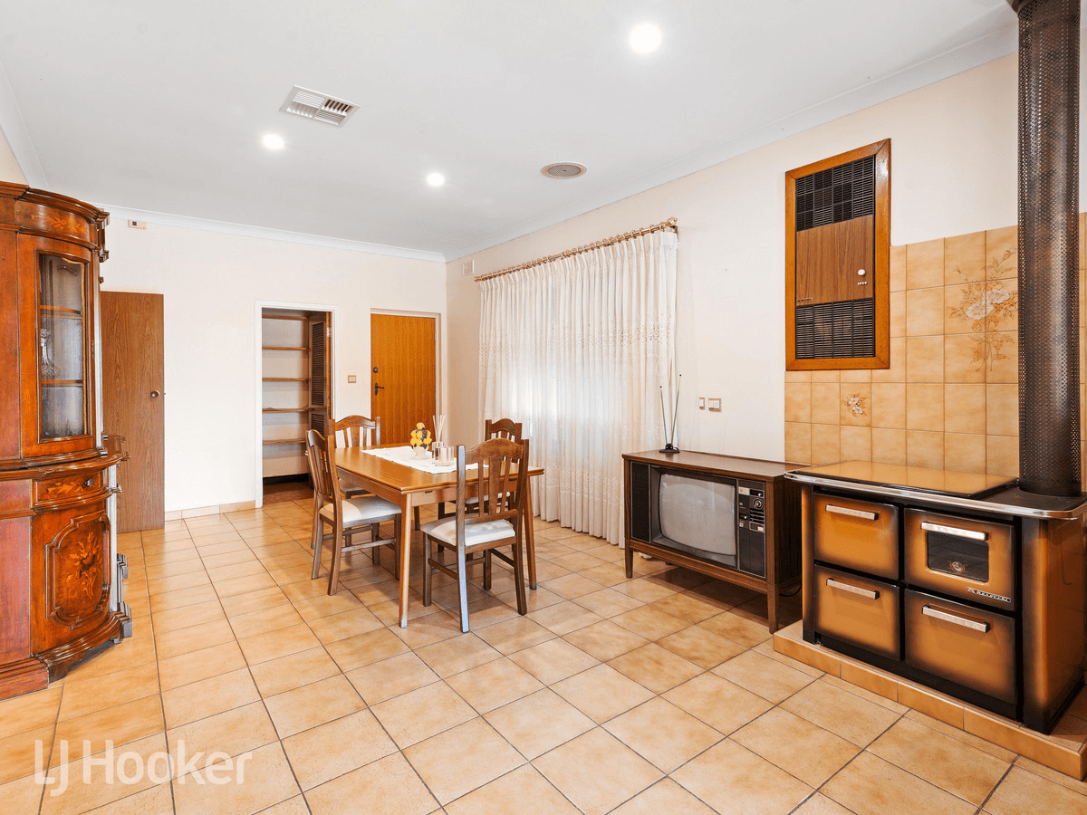 10 Markwick Crescent, CAMPBELLTOWN, SA 5074