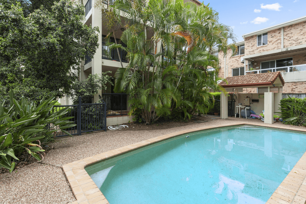 2/5 Ewart Street, Burleigh Heads, QLD 4220