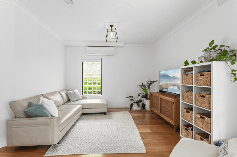 2/5 Ewart Street, Burleigh Heads, QLD 4220