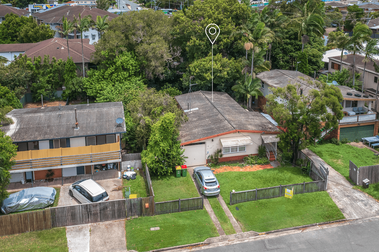 8 Cawthray Street, BIGGERA WATERS, QLD 4216