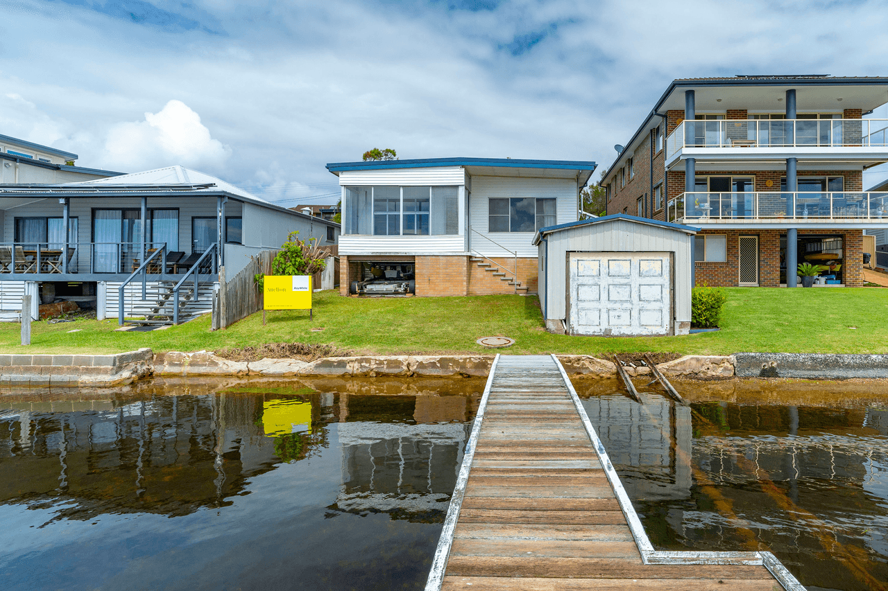 41 Sunshine Parade, SUNSHINE, NSW 2264