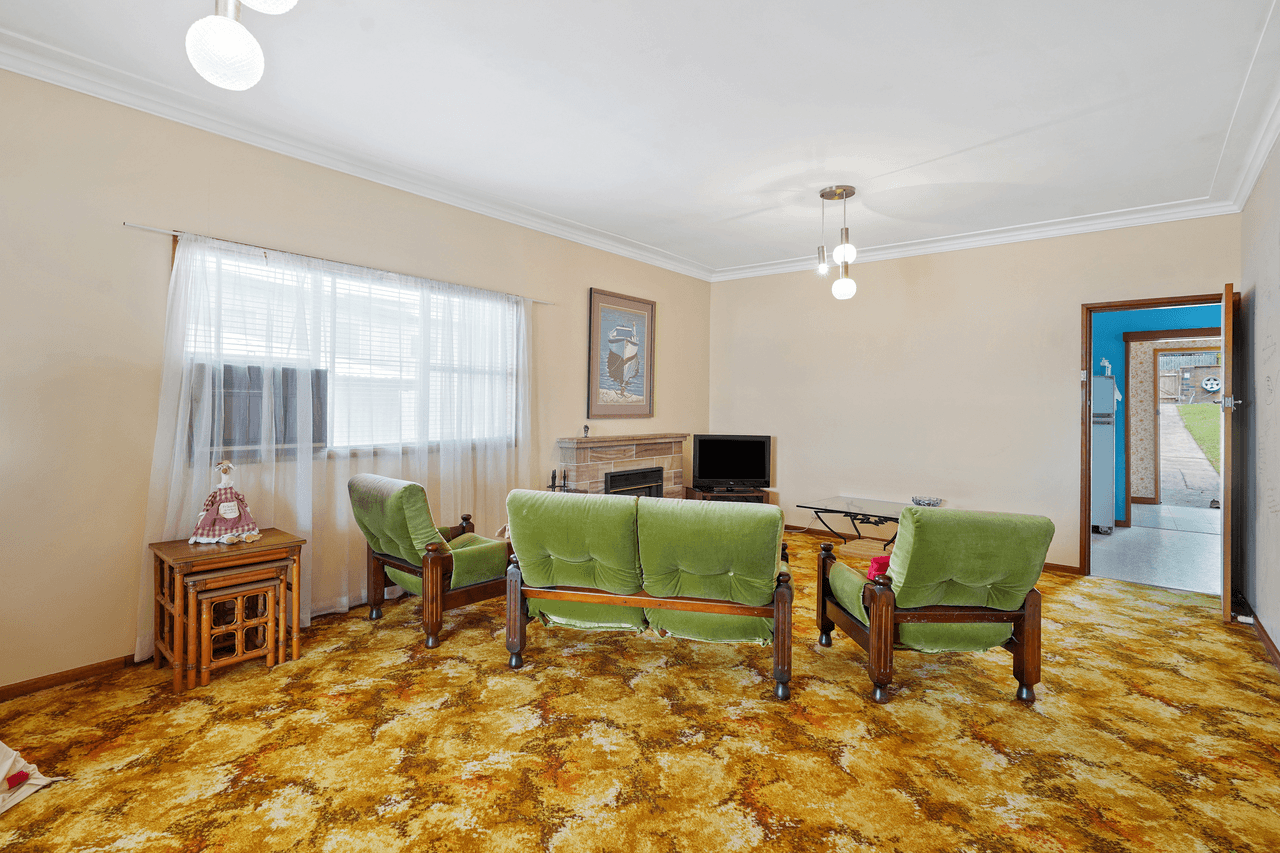 41 Sunshine Parade, SUNSHINE, NSW 2264