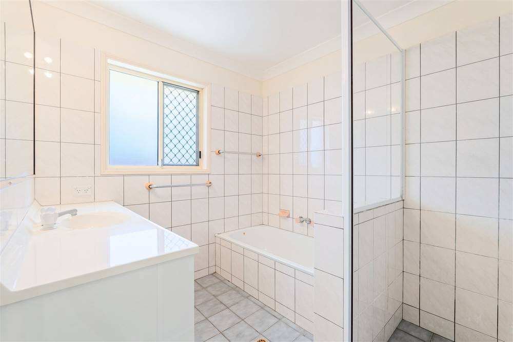 32 Jacobsen Outlook, URRAWEEN, QLD 4655