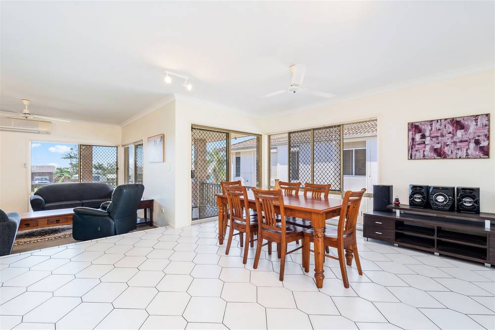 32 Jacobsen Outlook, URRAWEEN, QLD 4655