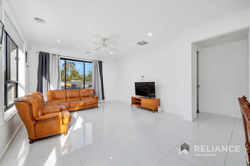 43 Abbotswood Drive, Hoppers Crossing, VIC 3029