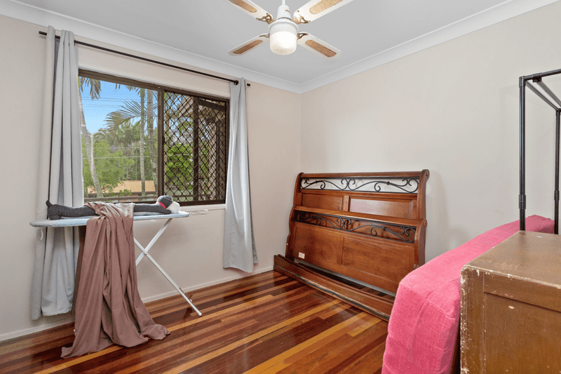 6 Ochna Street, CRESTMEAD, QLD 4132