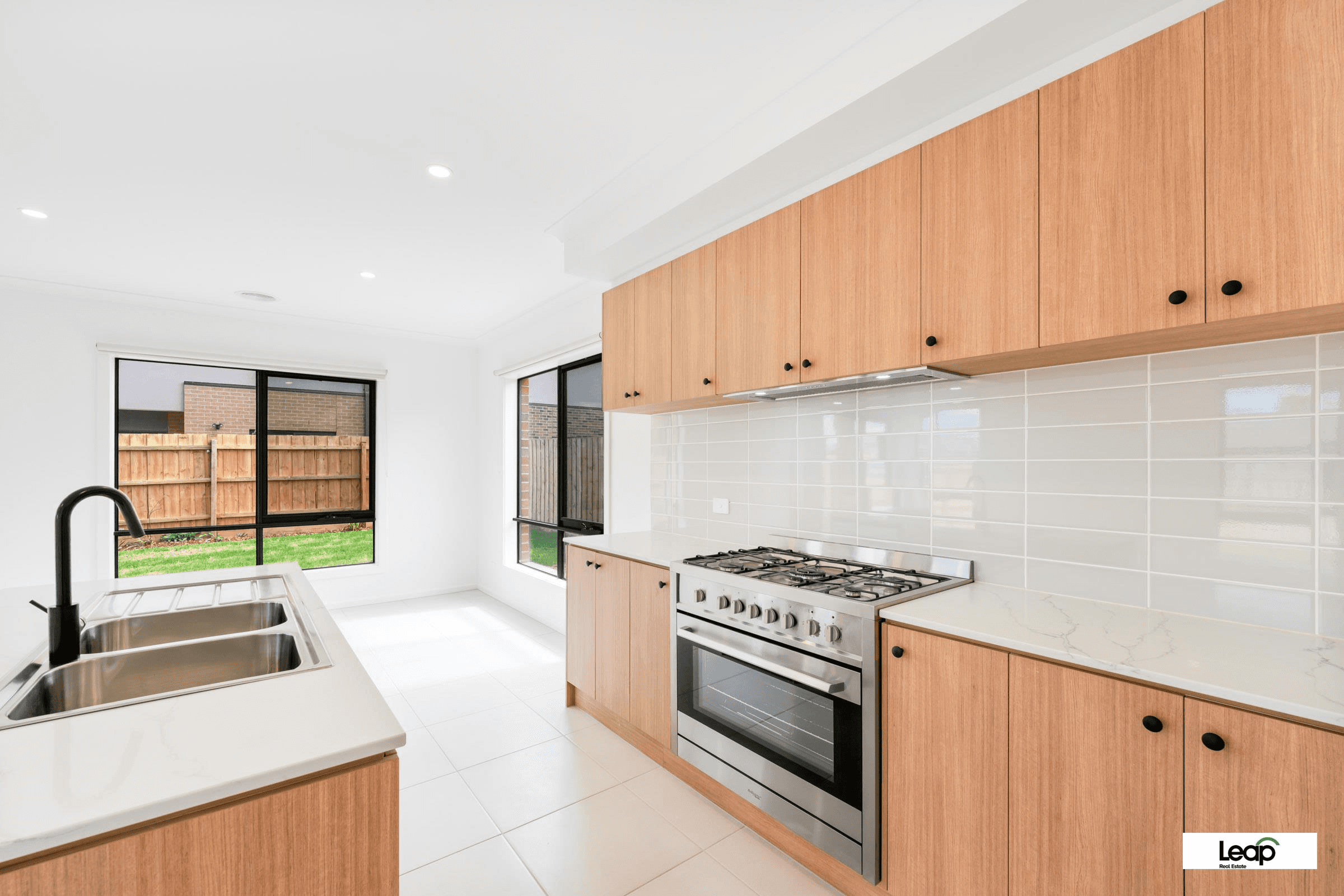 42 Woolybush Drive, Tarneit, VIC 3029