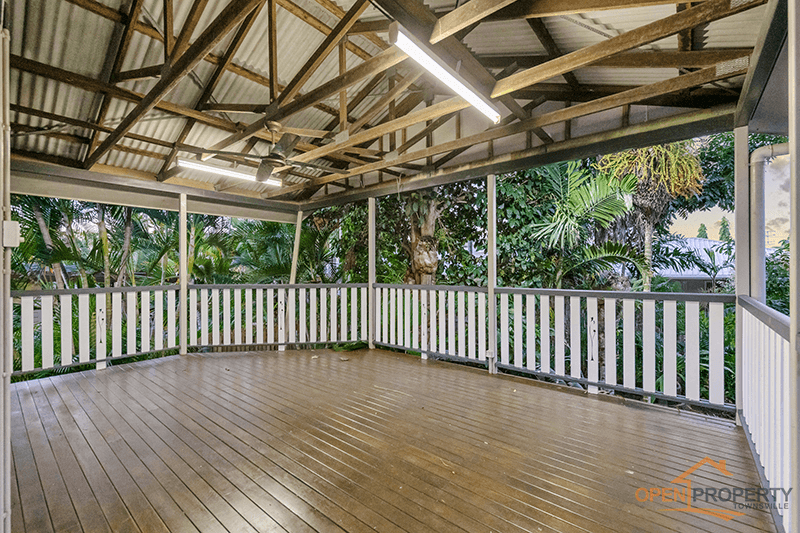 19 Kelly St, Mundingburra, QLD 4812