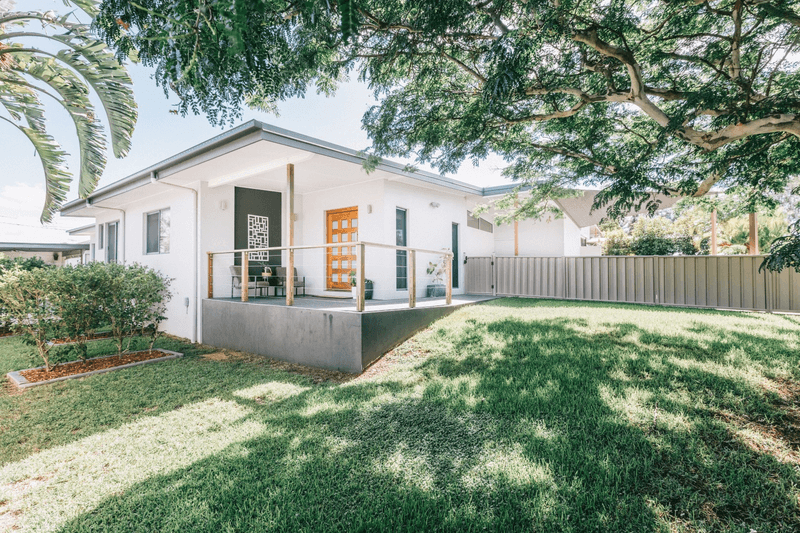 27 TAYLOR STREET, EASTERN HEIGHTS, QLD 4305