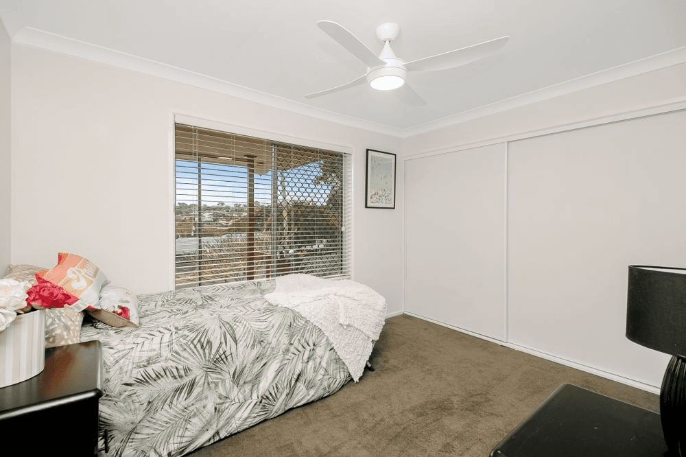 5 Pioneer Parade, BANORA POINT, NSW 2486