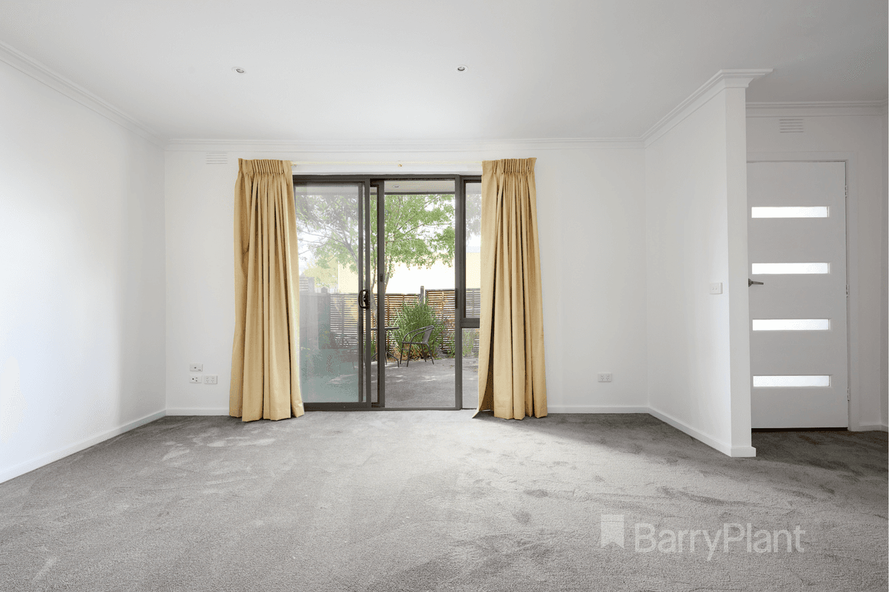 2/54 Oakes Avenue, Clayton South, VIC 3169