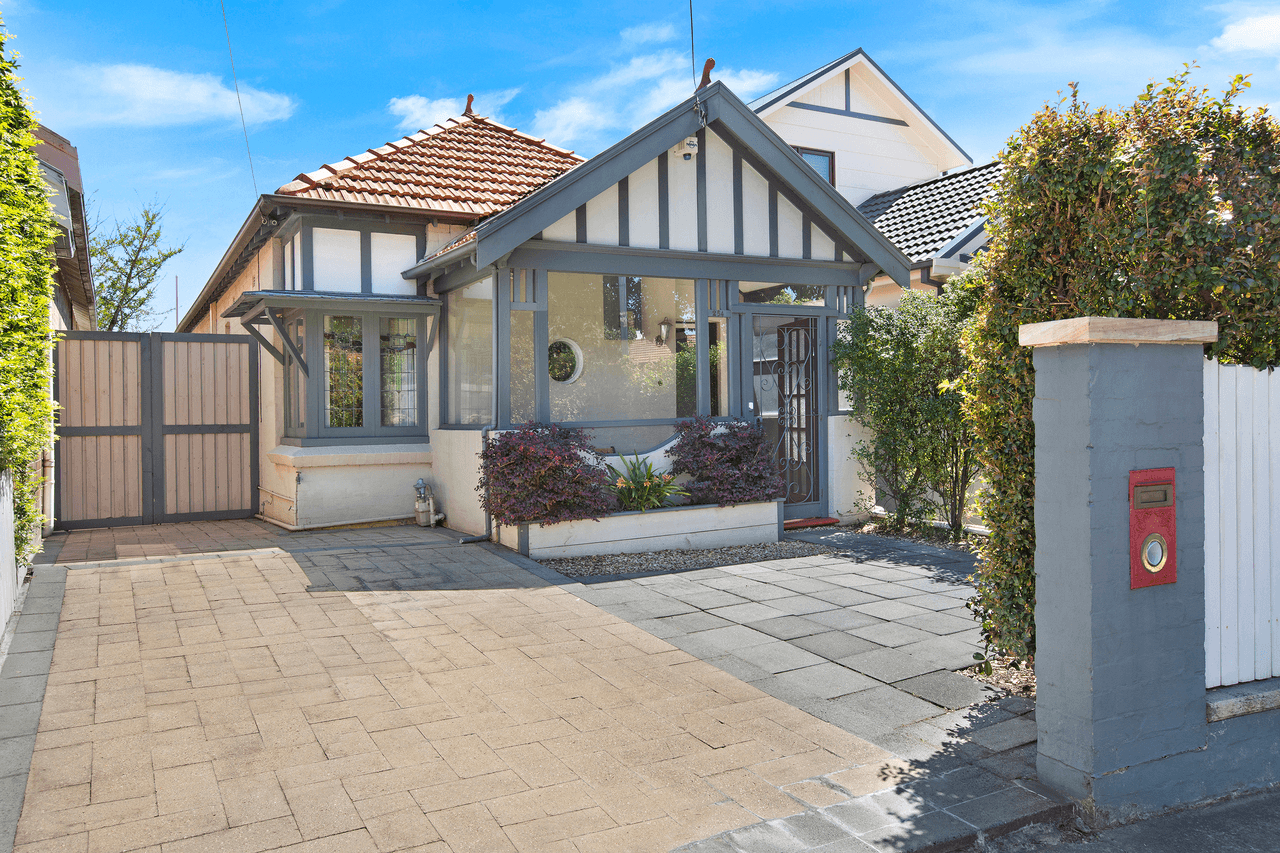 254 Lyons Road, RUSSELL LEA, NSW 2046