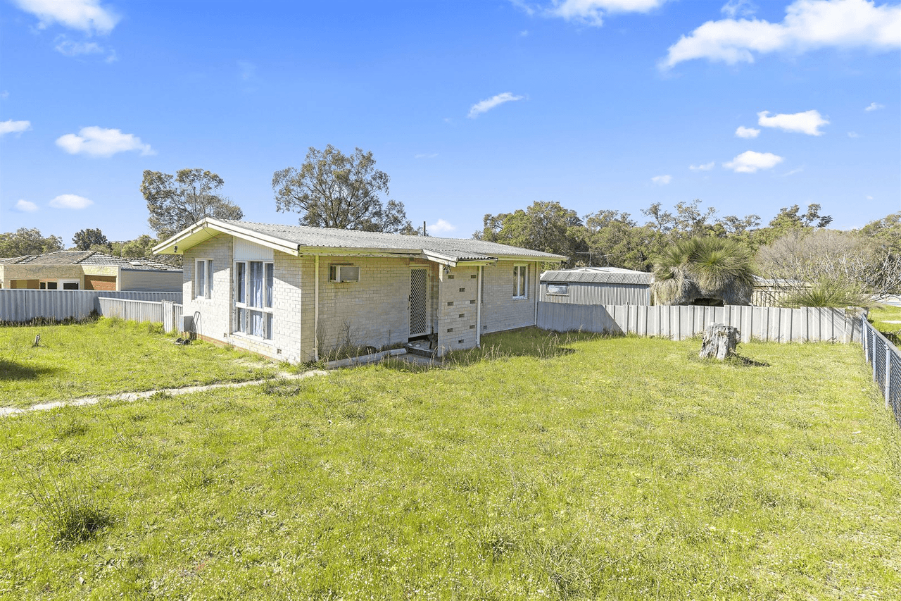 1 Rinaldo Crescent, Coolbellup, WA 6163