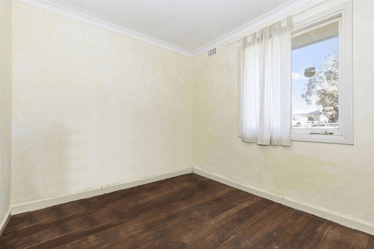 1 Rinaldo Crescent, Coolbellup, WA 6163