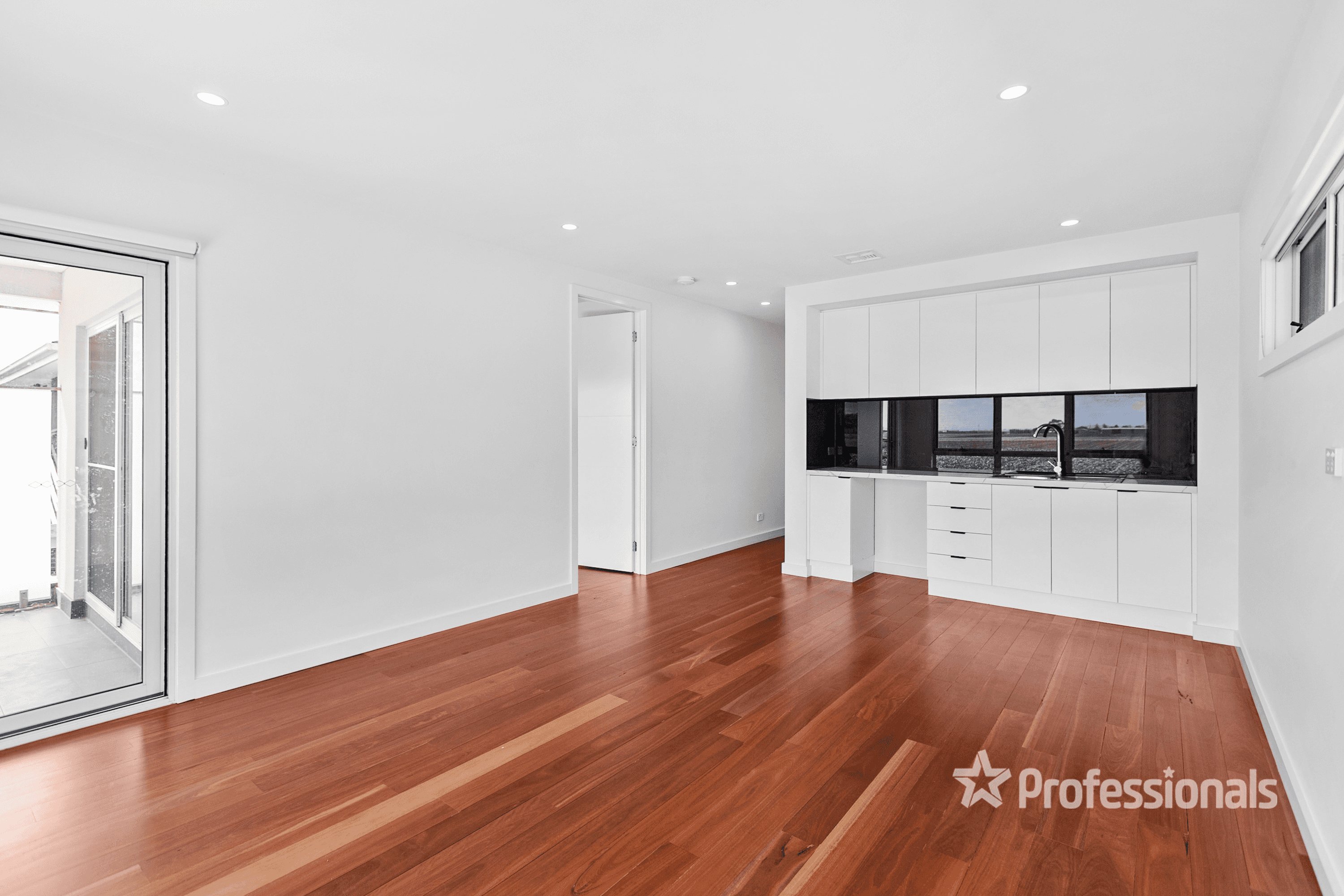 2 Sabot Close, WERRIBEE SOUTH, VIC 3030