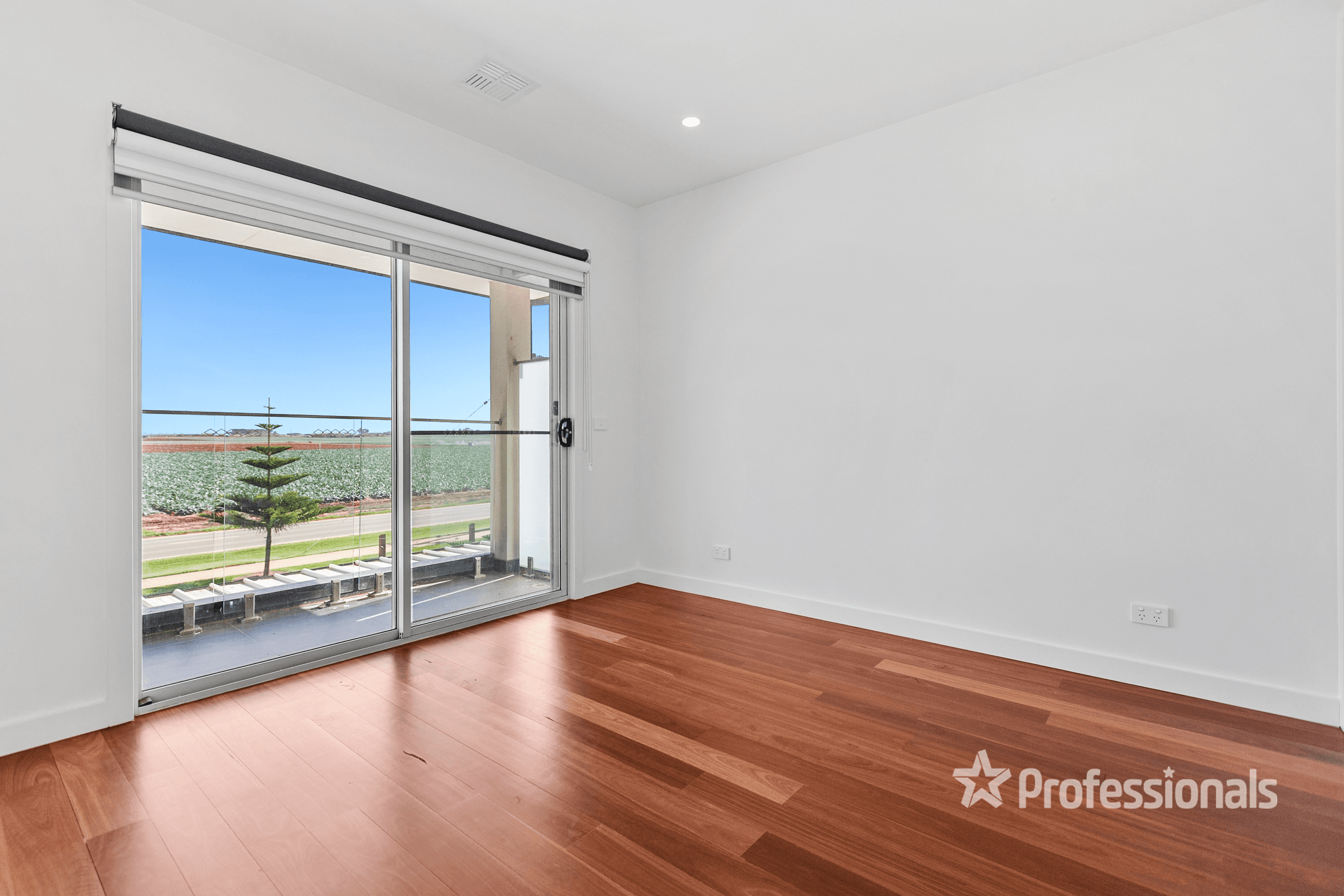 2 Sabot Close, WERRIBEE SOUTH, VIC 3030