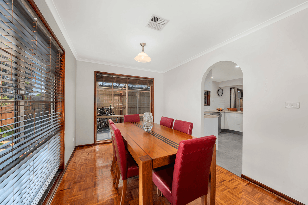 10 Woodvale Court, Mill Park, VIC 3082