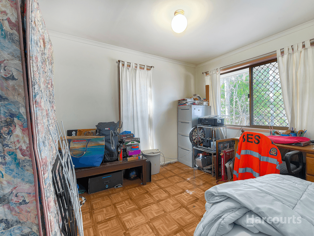 18 Progress Avenue, Beachmere, QLD 4510