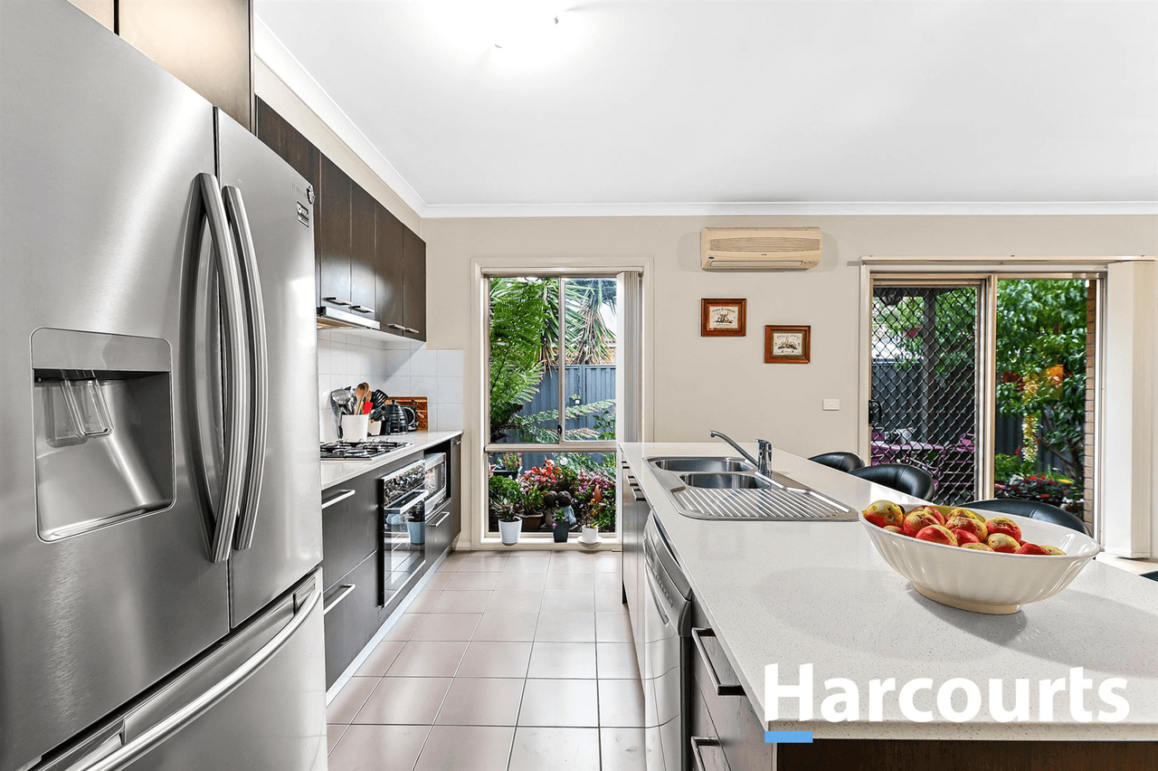 26 Cherry Blossom Chase, Pakenham, VIC 3810