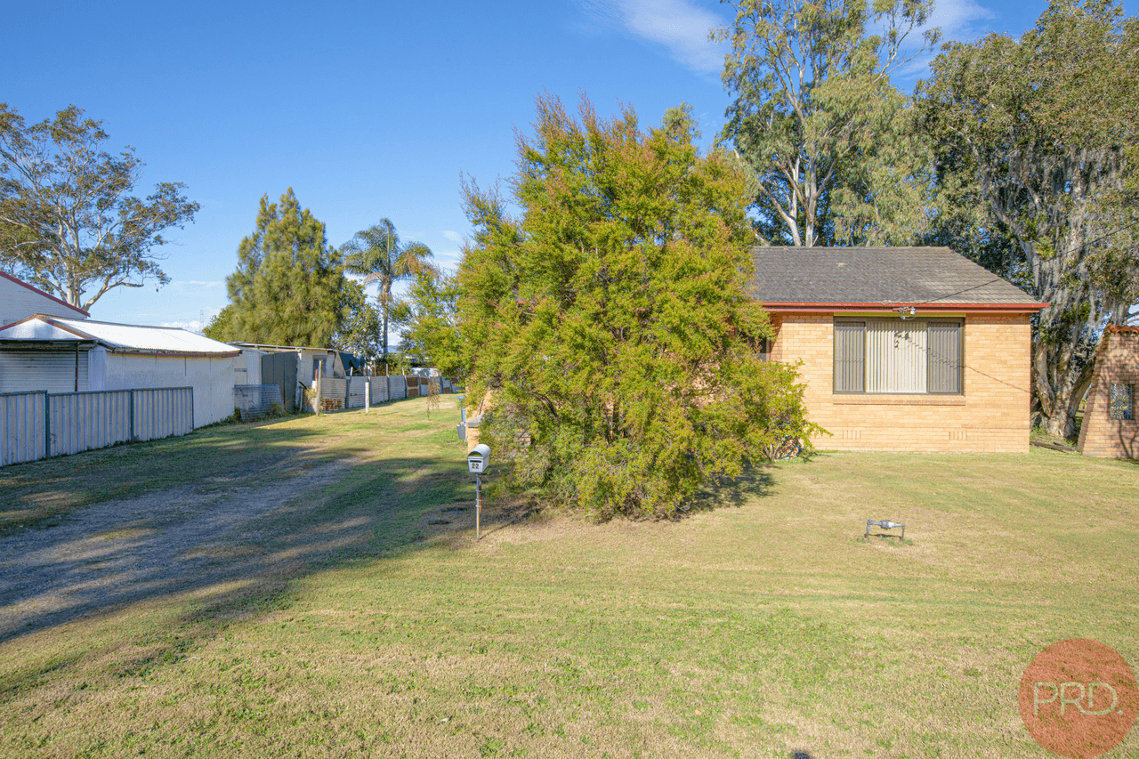 22 Southern Avenue, TARRO, NSW 2322