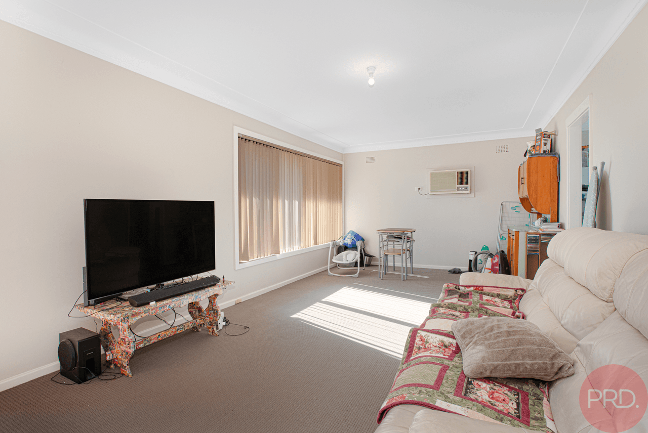 22 Southern Avenue, TARRO, NSW 2322