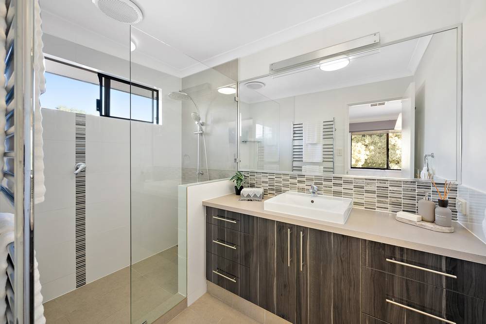 6 Annois Road, BIBRA LAKE, WA 6163