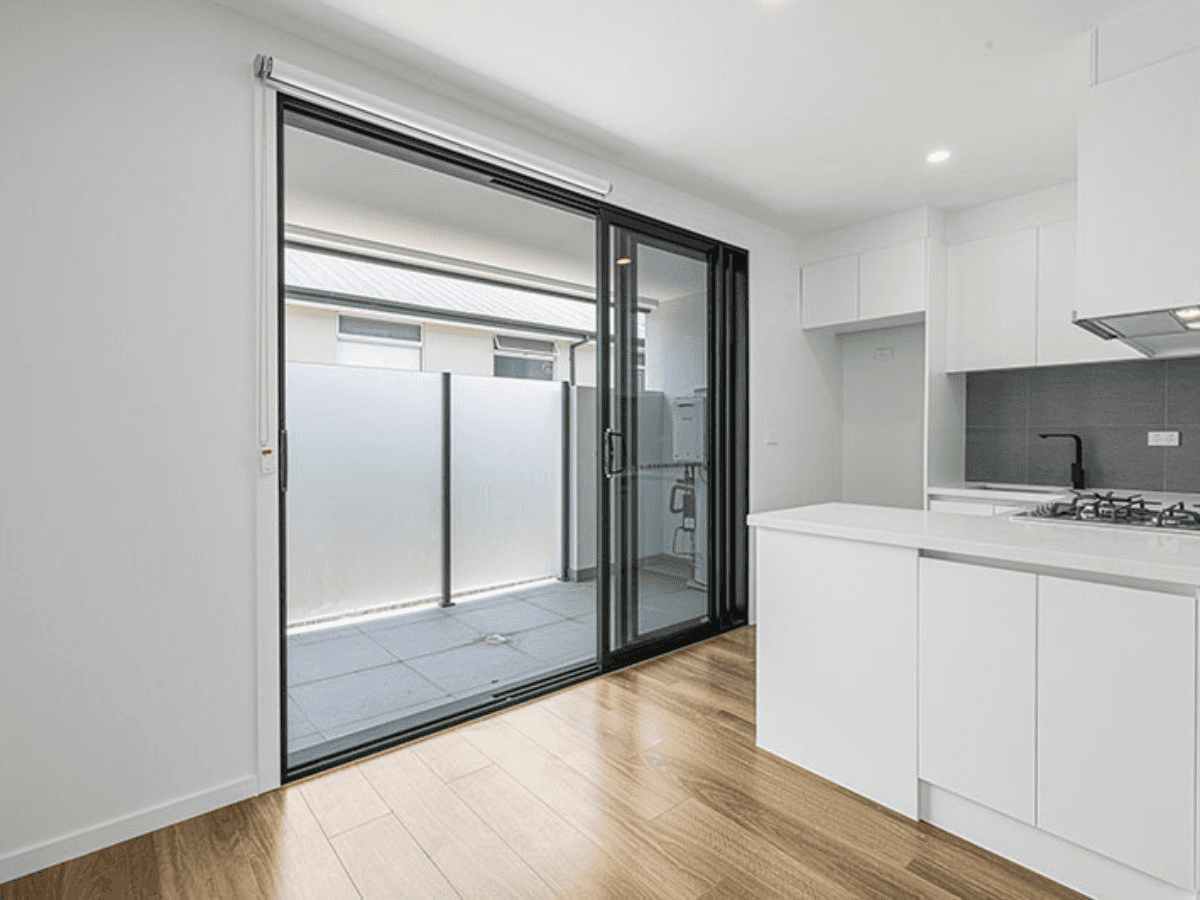 2/15 Landale Avenue, CROYDON, VIC 3136
