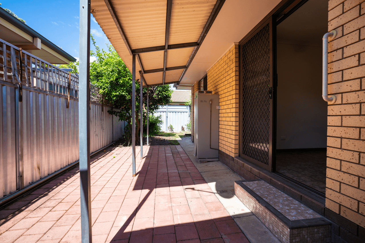 2/2 Rachel Court, LAVINGTON, NSW 2641