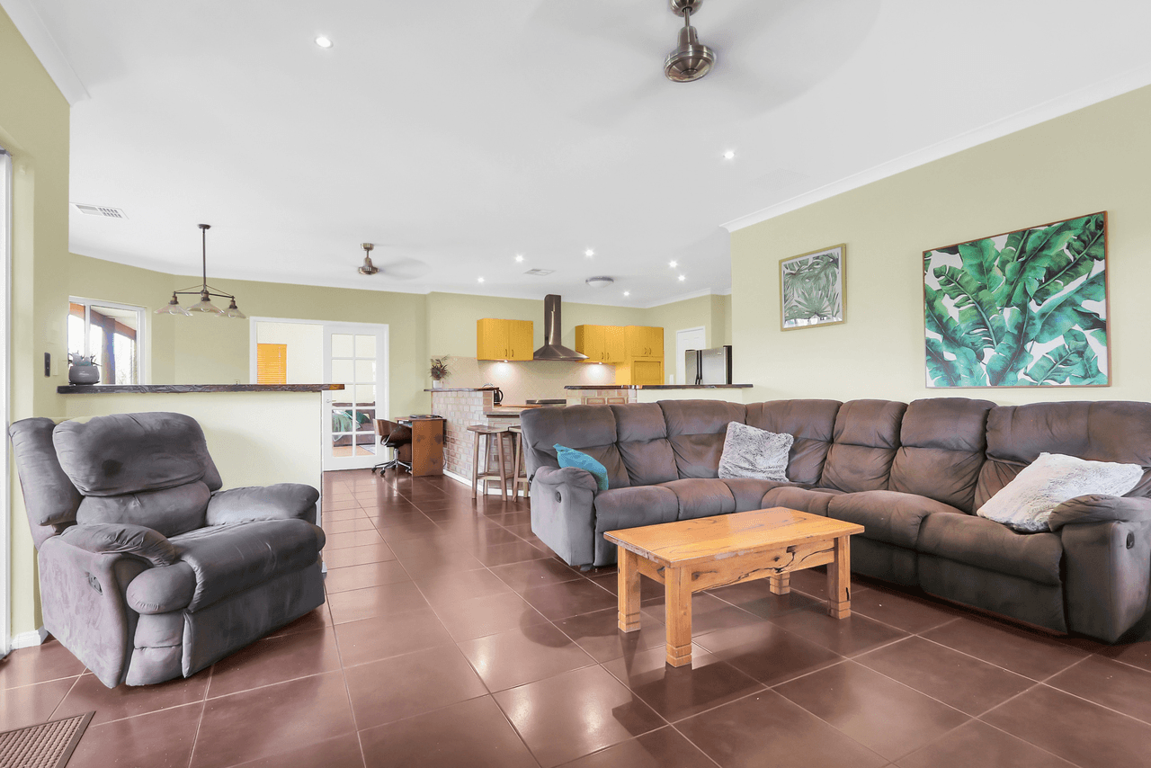 42 Levington Retreat, Wellard, WA 6170