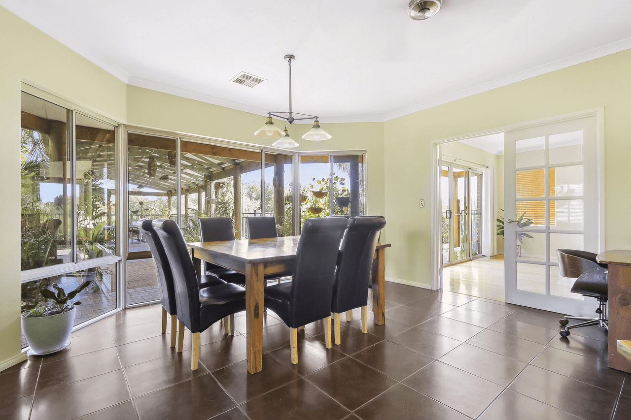 42 Levington Retreat, Wellard, WA 6170