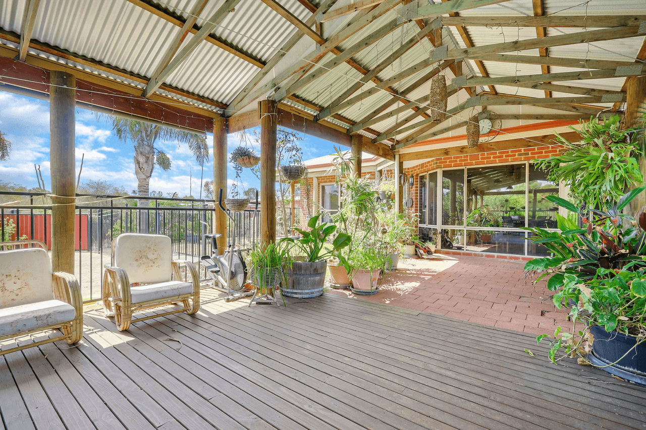42 Levington Retreat, Wellard, WA 6170