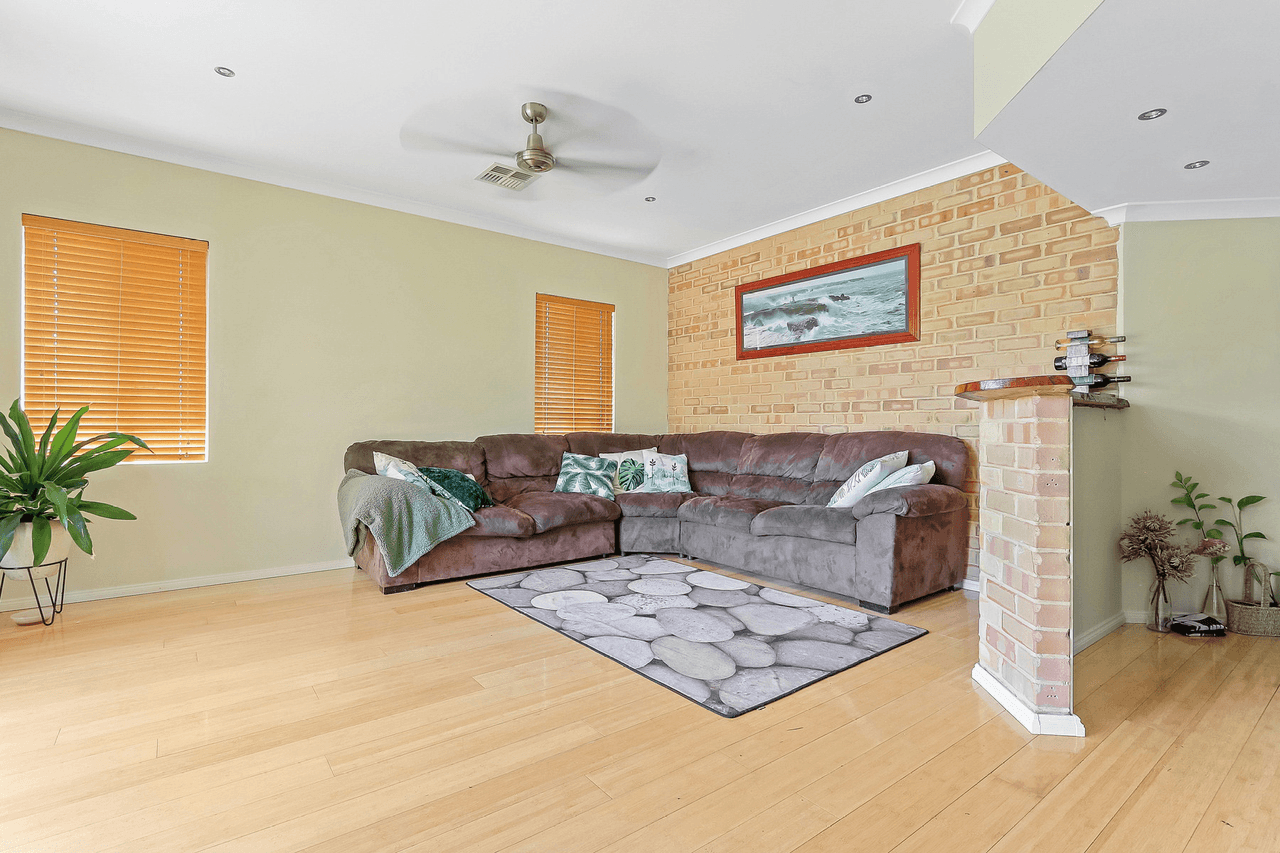 42 Levington Retreat, Wellard, WA 6170
