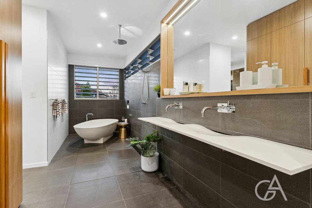 52 Wool Street, TOOWONG, QLD 4066